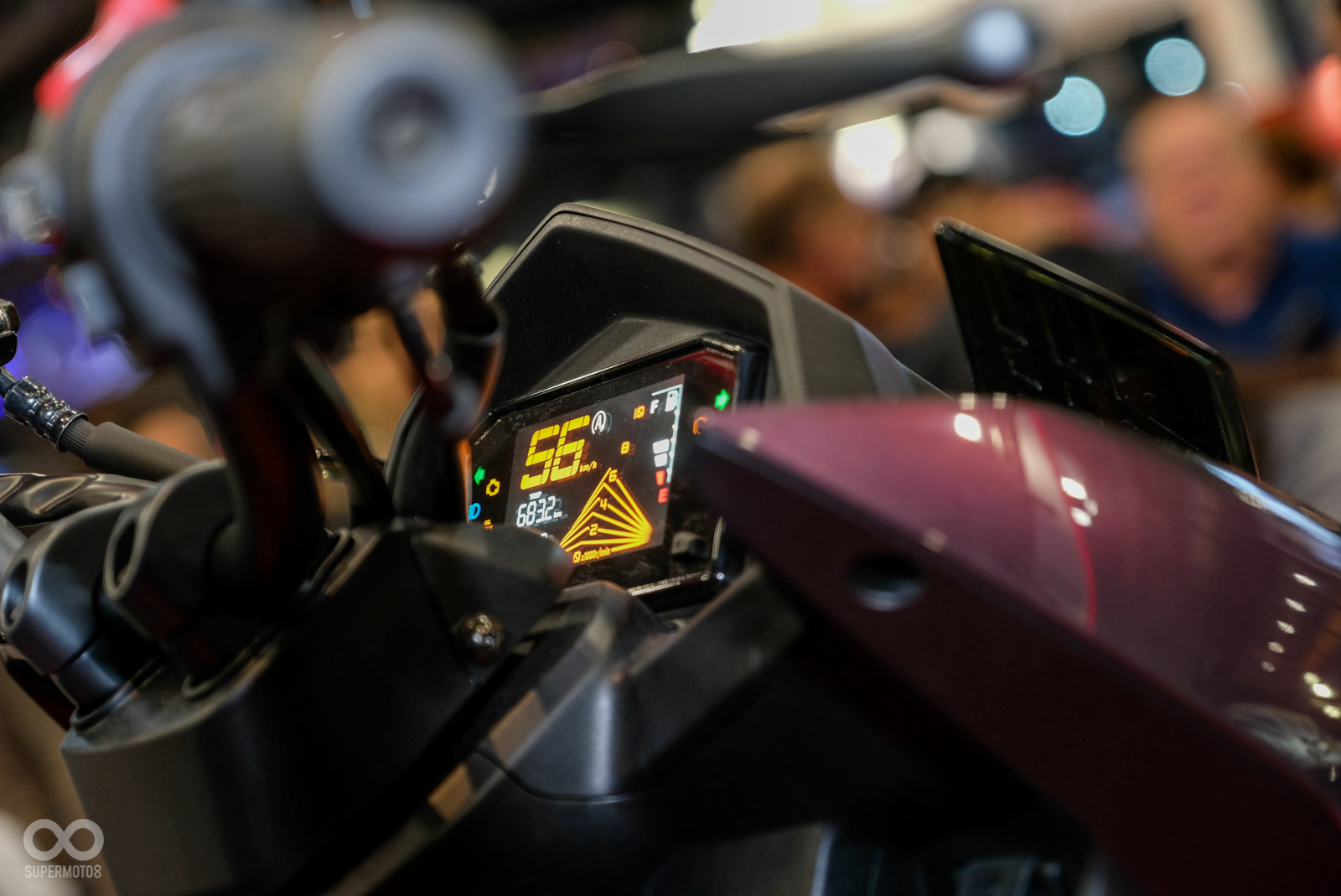 儀錶佈局看起來變得更多彩