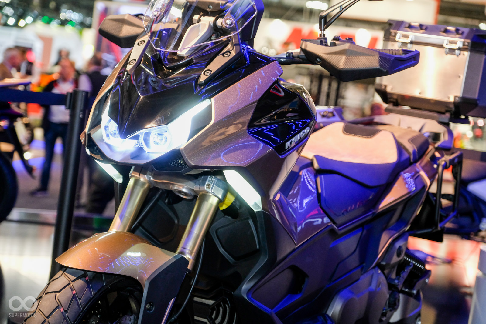 車頭設計相當簡約