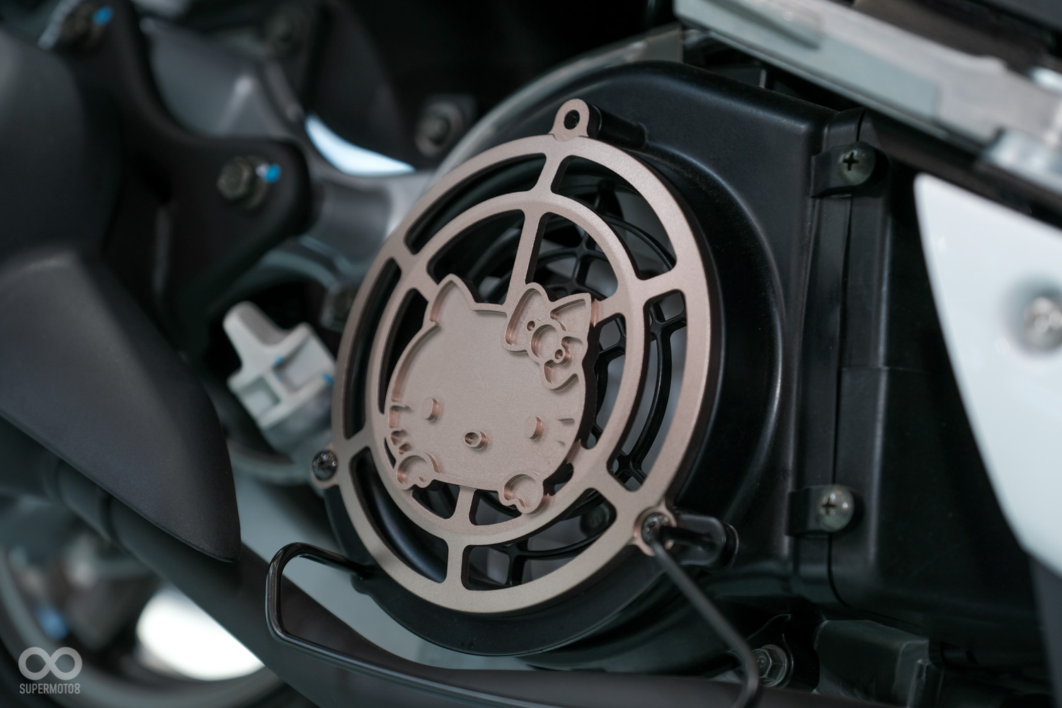 Hello Kitty限量專屬的造型風扇蓋