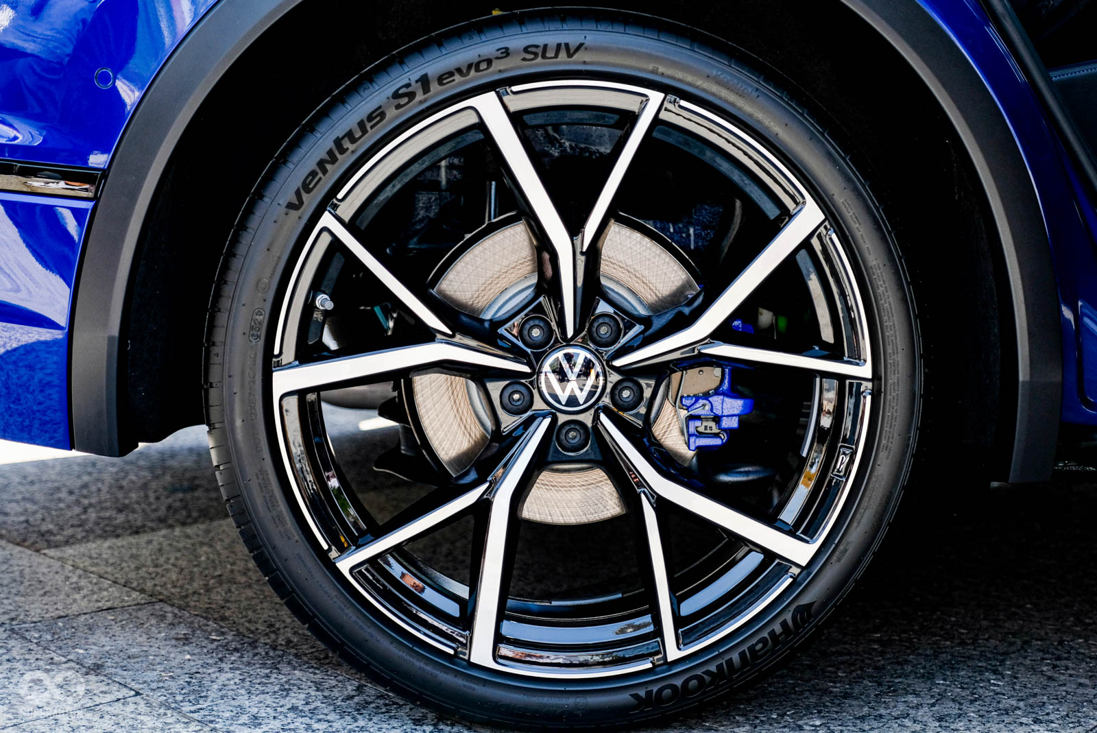 Tiguan R使用21吋大輪圈