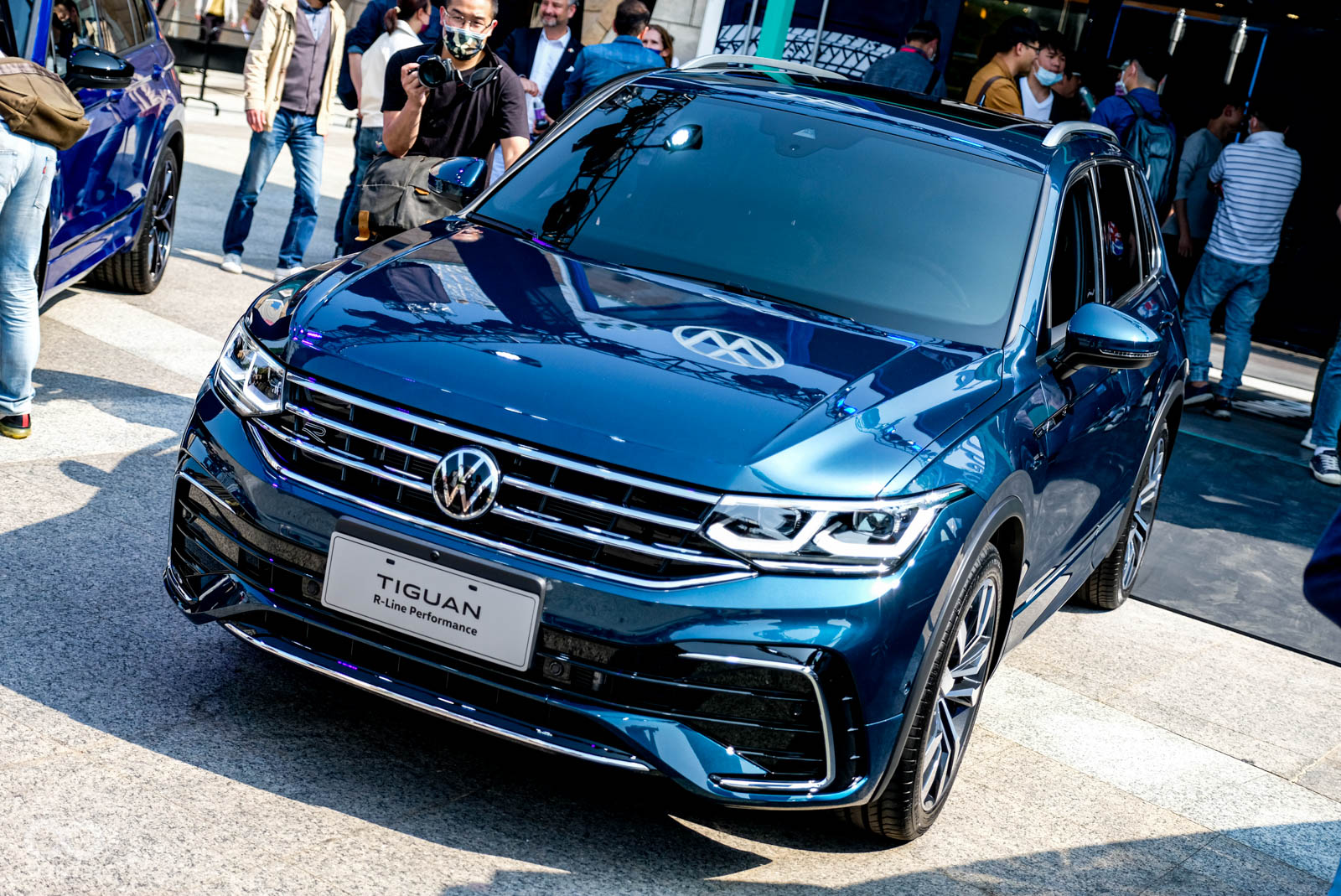 外觀使用VW家族新世代設計,遠看與Golf十分相似