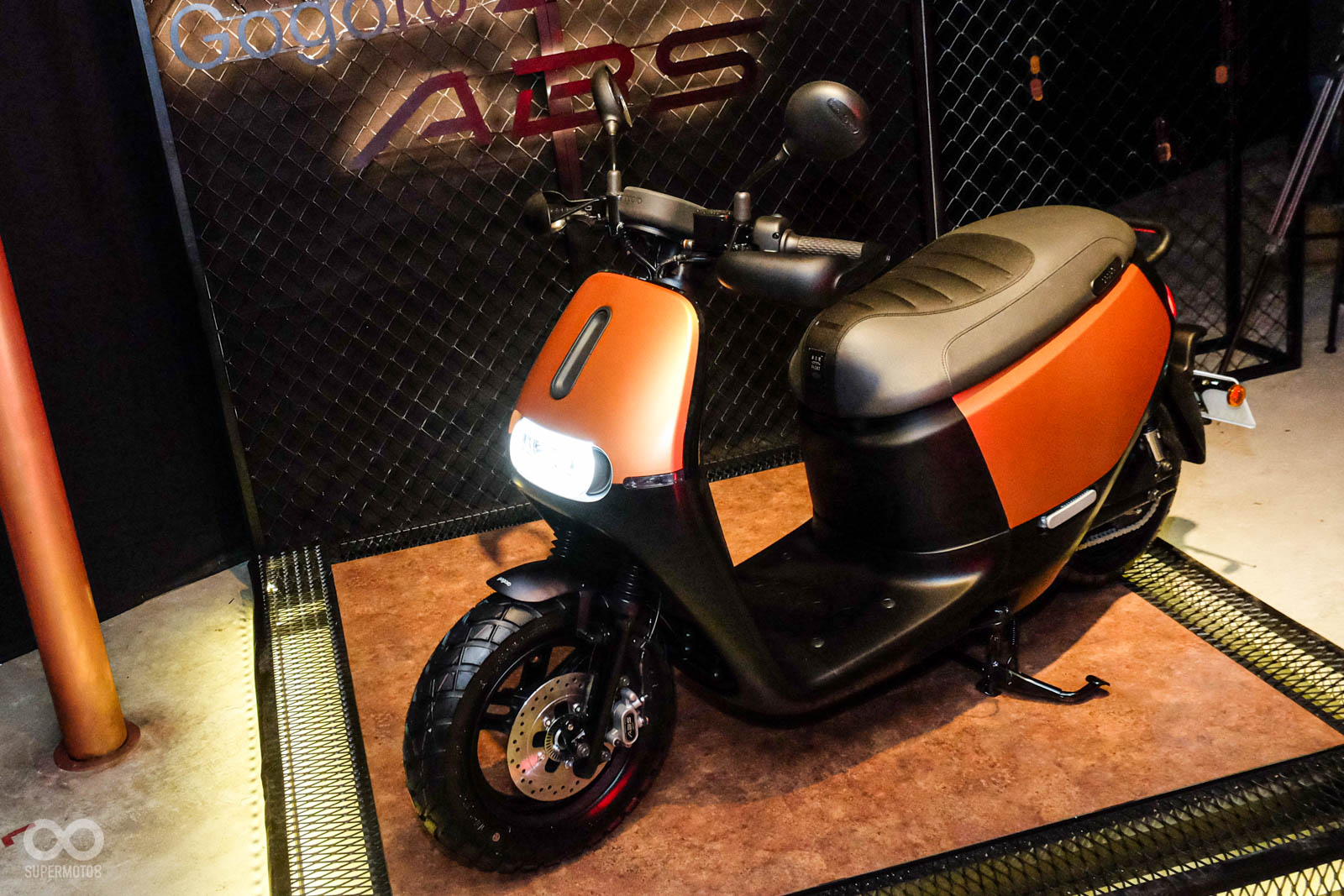 Gogoro 2 Rumbler ABS全新專屬車色「閃霧銅」
