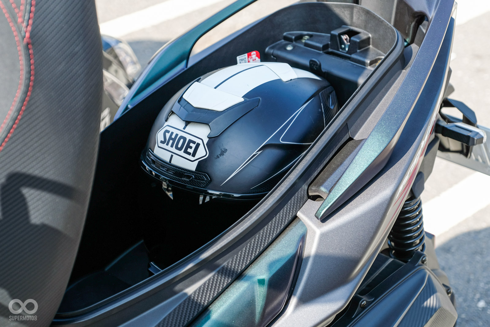 3/4安全帽可以輕鬆放入