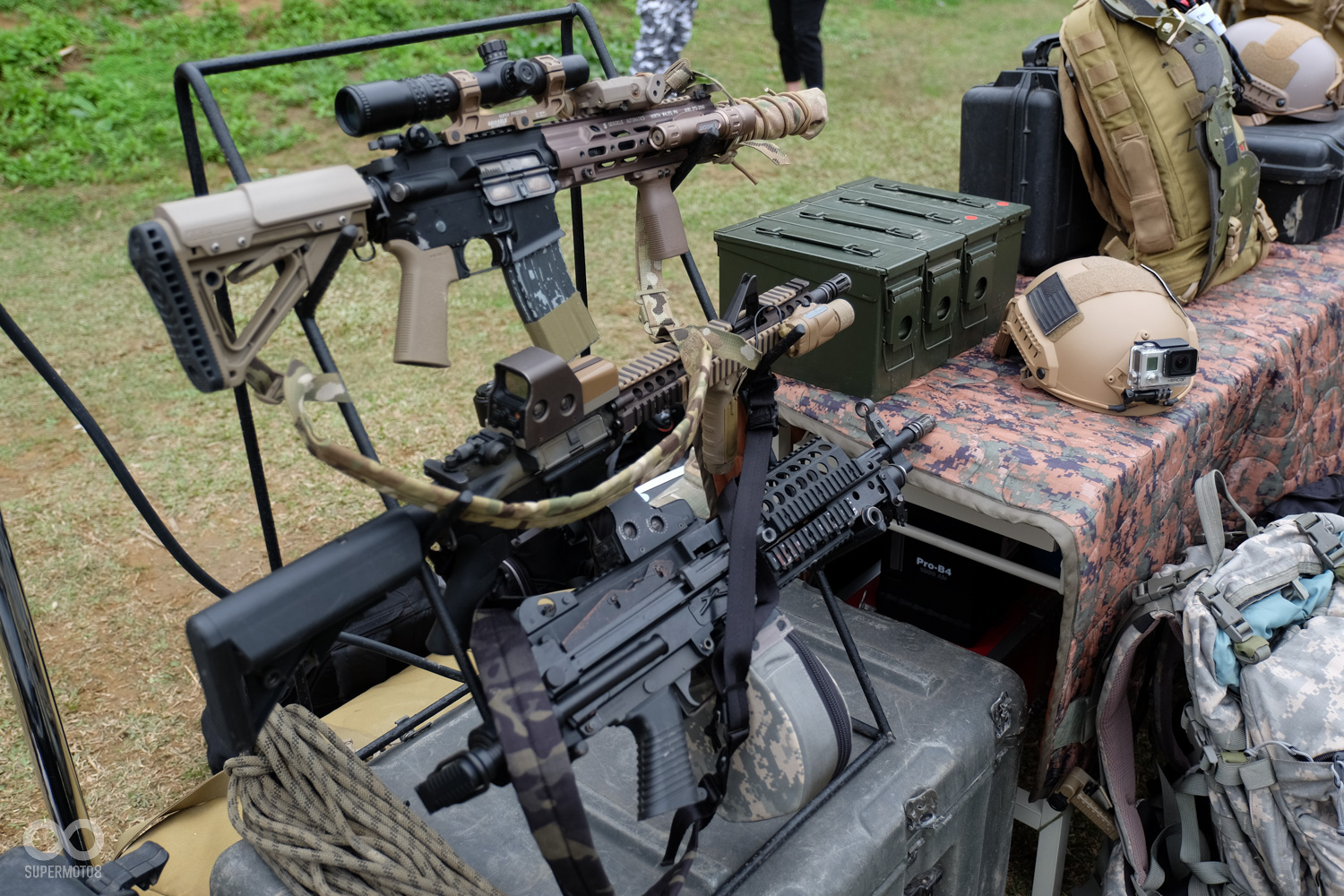 槍當然只是模型