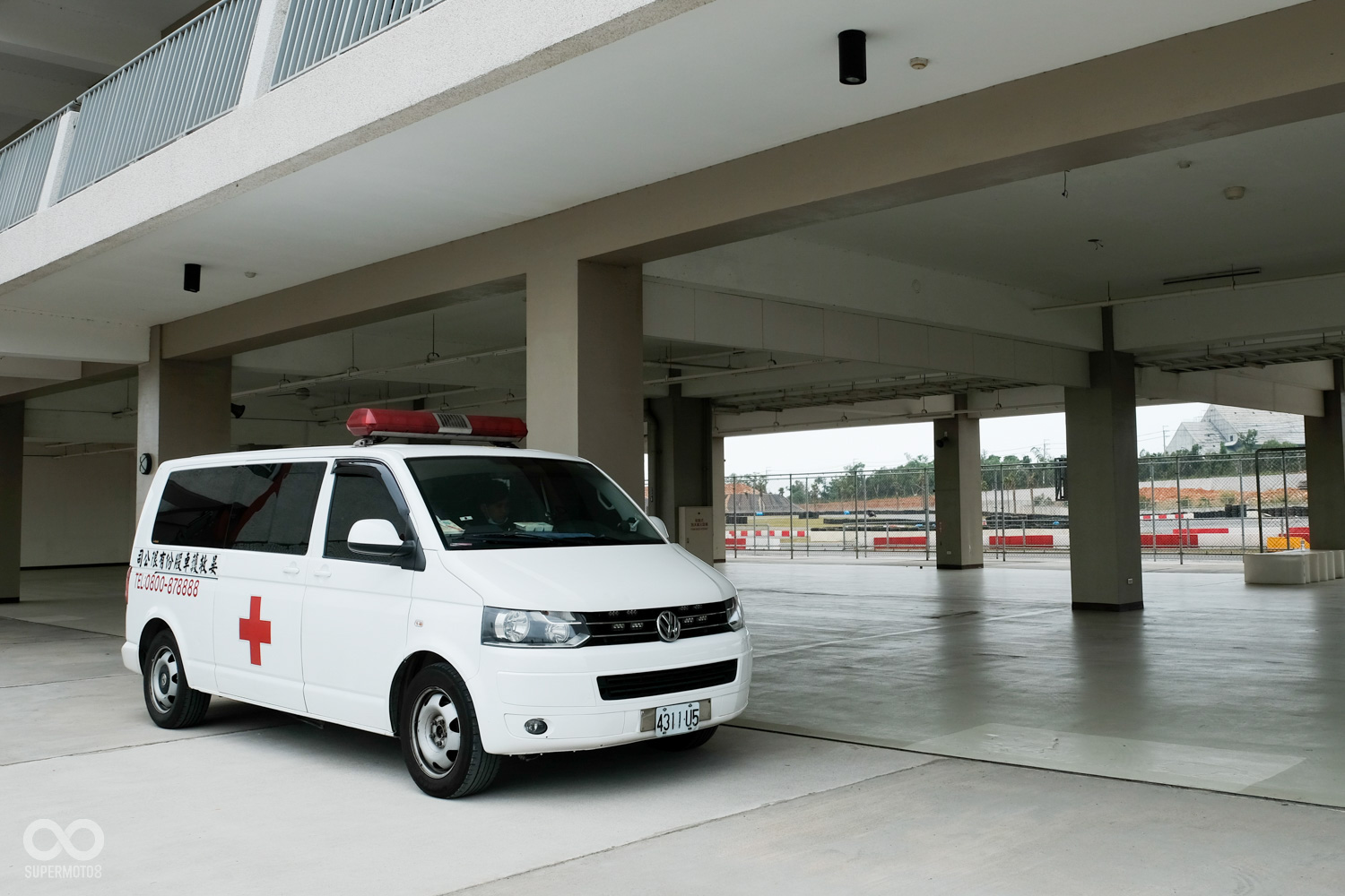 防患於未然,救護車也到場待命