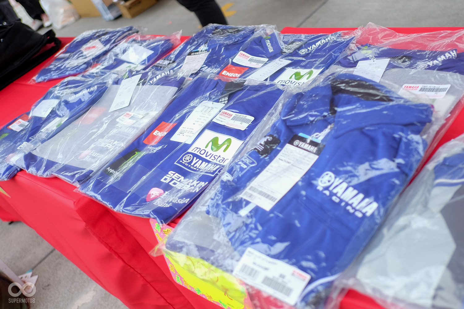 YAMAHA的原廠認證部品也到達現場擺攤,讓車友們能以最優惠的價格買載而歸