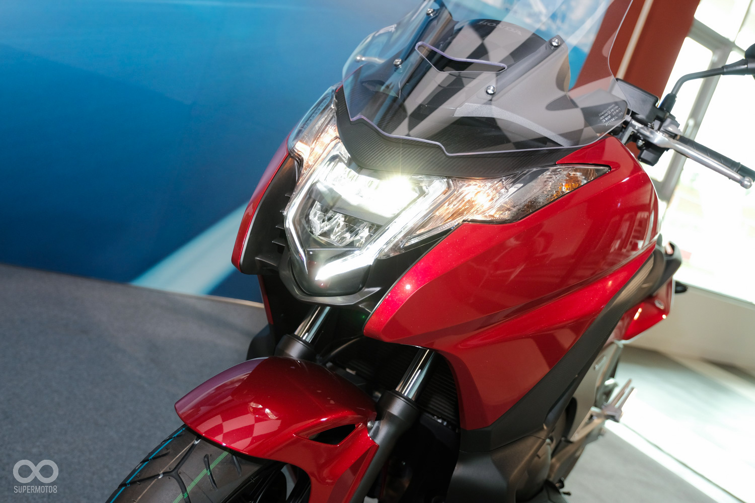 高亮度的LED頭燈與定位相當大器