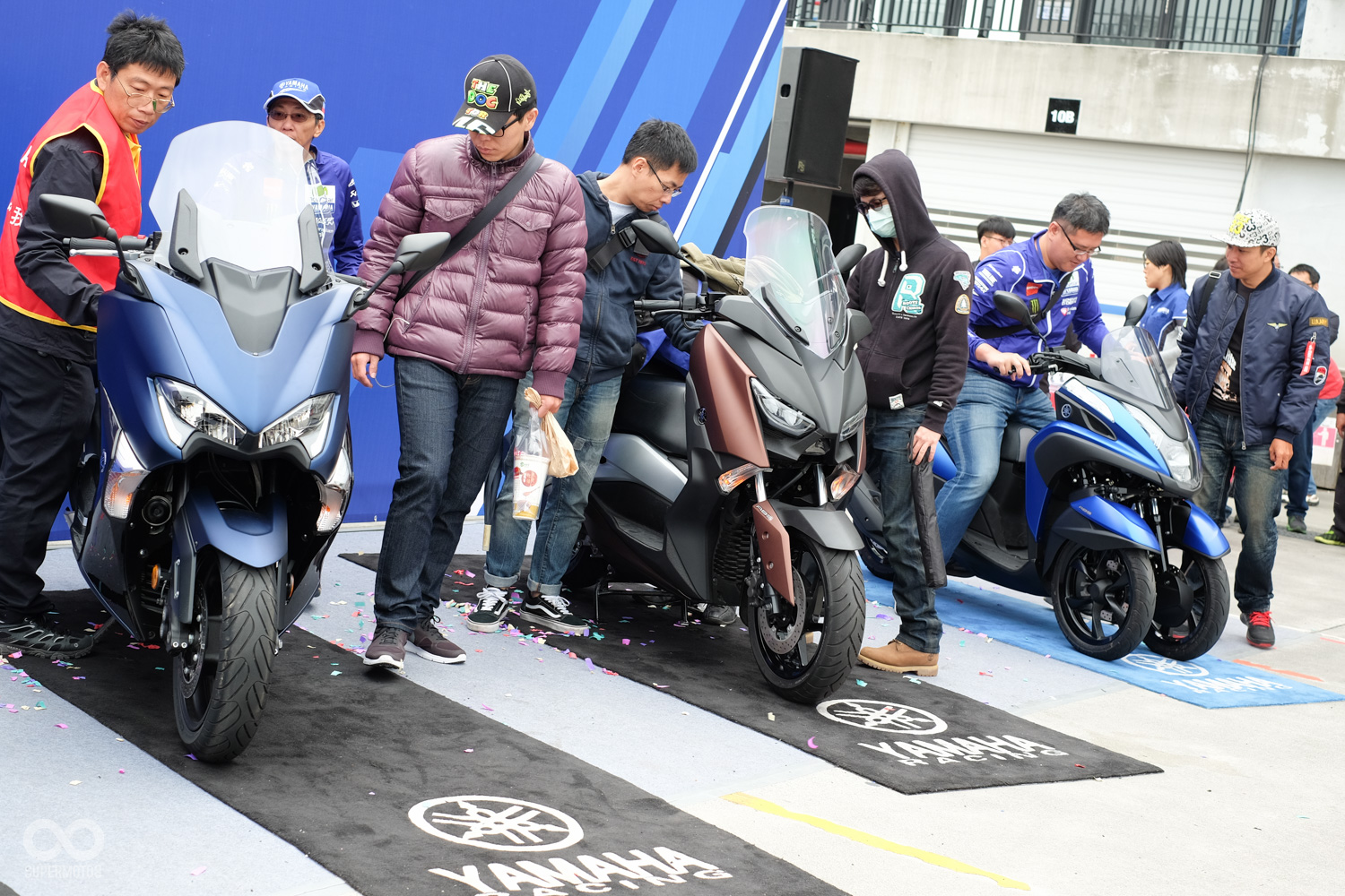 YAMAHA在現場也展出了今年的新車TMAX DX、XMAX300、Tricity155,除了靜態試乘旁邊也有專業的人員進行解說,協助車友們近一步了解車輛的功能