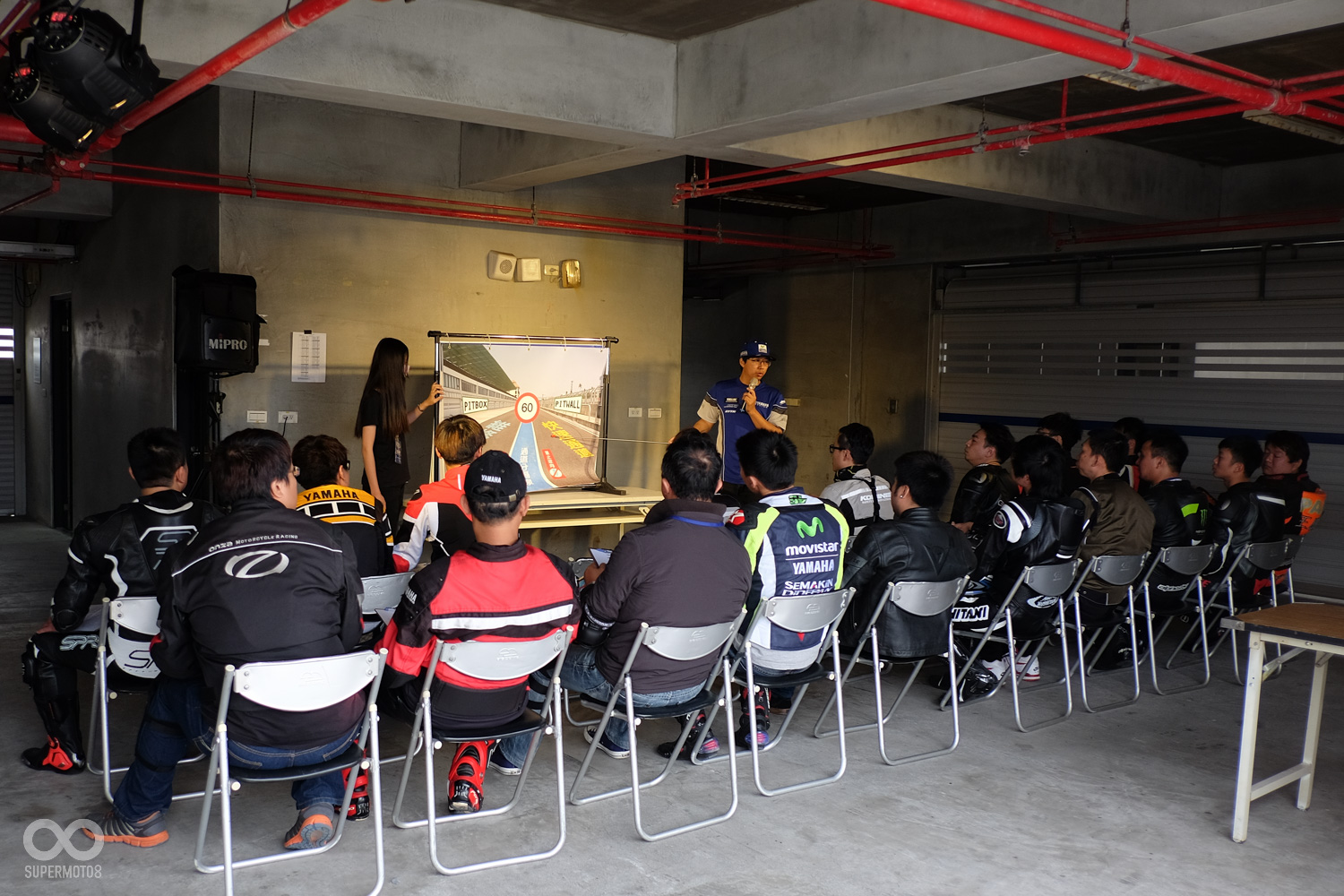 在出PIT前官方也準備了一套完整的賽道說明課程,讓每位騎士都能輕鬆安全的享受賽道