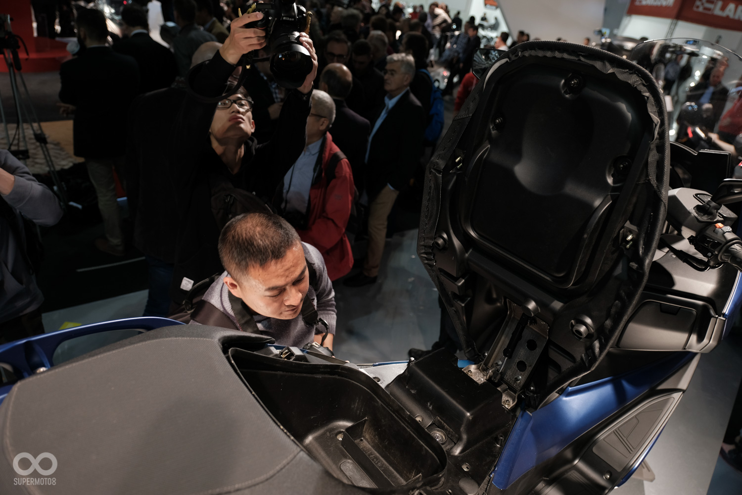 車廂開啟方式改變,全新的開啟方式不但取物更方便,座高也因此降低,長途騎乘的的舒適性也更佳