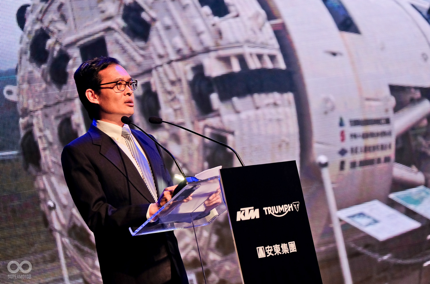 東貿易股份有限公司副總經理江裕仁表示:將在台灣深耕這兩個品牌，為台灣消費者帶來全新的騎車體驗