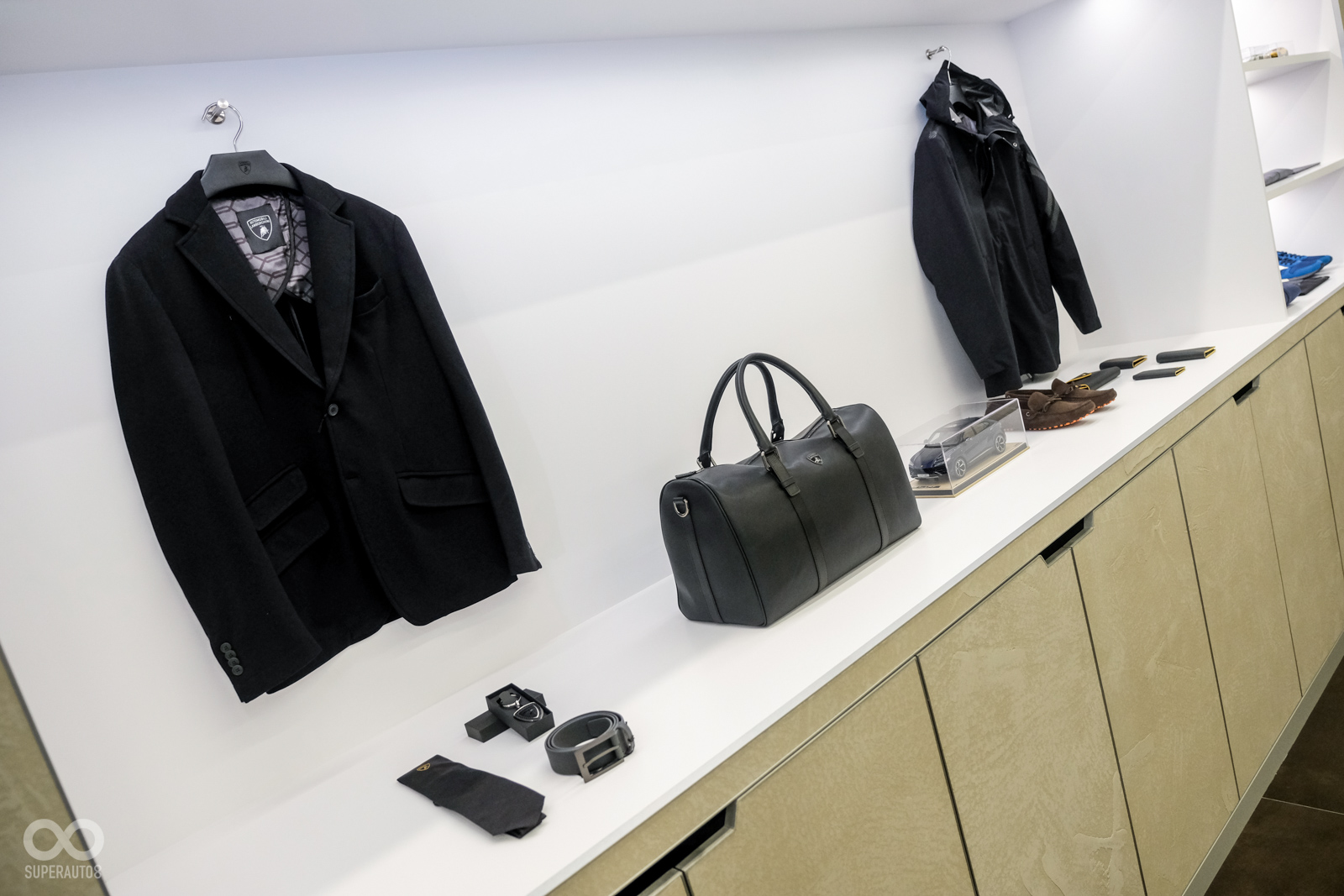 下訂區則是簡潔、明亮