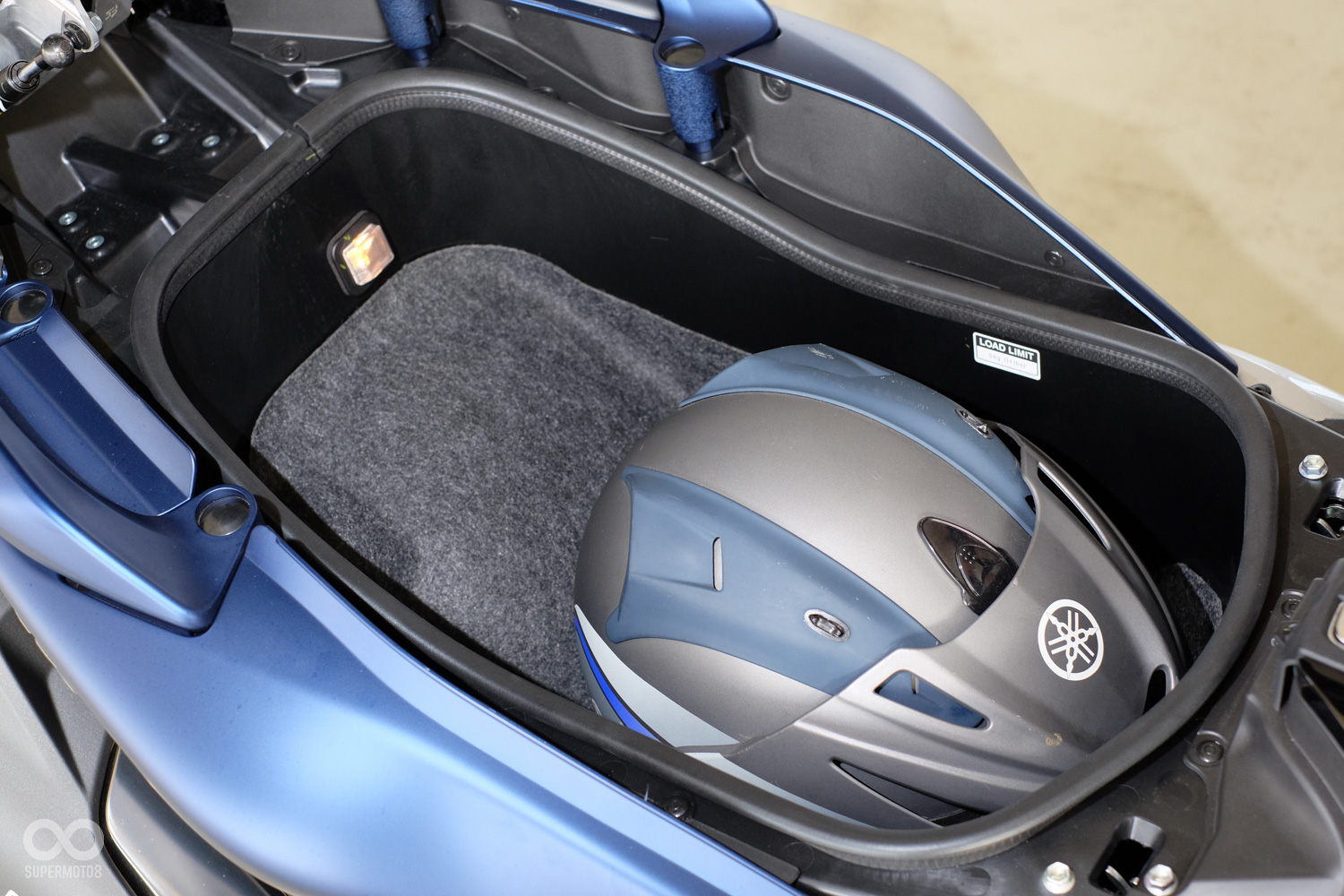 車廂同時也是副車架,剛性不變但重量更輕,空間也大上許多