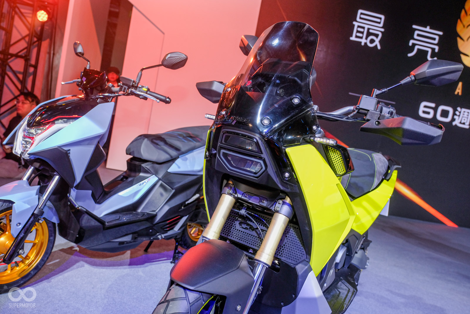 線條簡單俐落，車頭極為高聳的CV-R5！