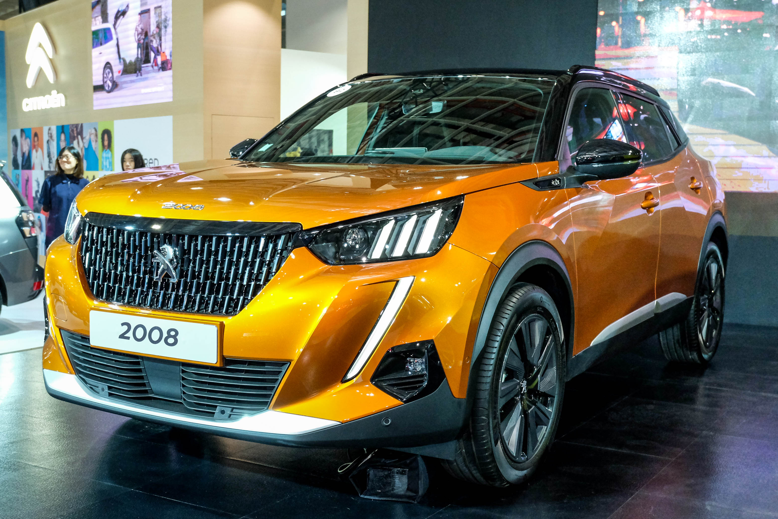 PEUGEOT寶獅在2020世界新車大展上,帶來「208法系小鋼炮」、「第二代2008 跨界小休旅」兩款新車