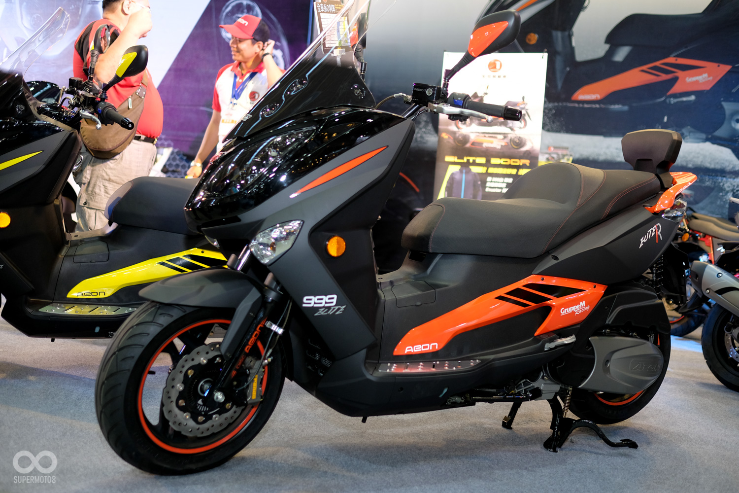 晉升黃牌重機首選,C/P值之王Elite 300 R