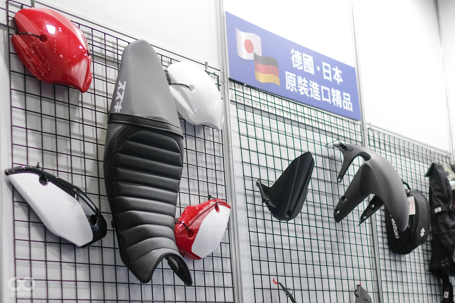 現場也展出了多台車款的加值選購配件