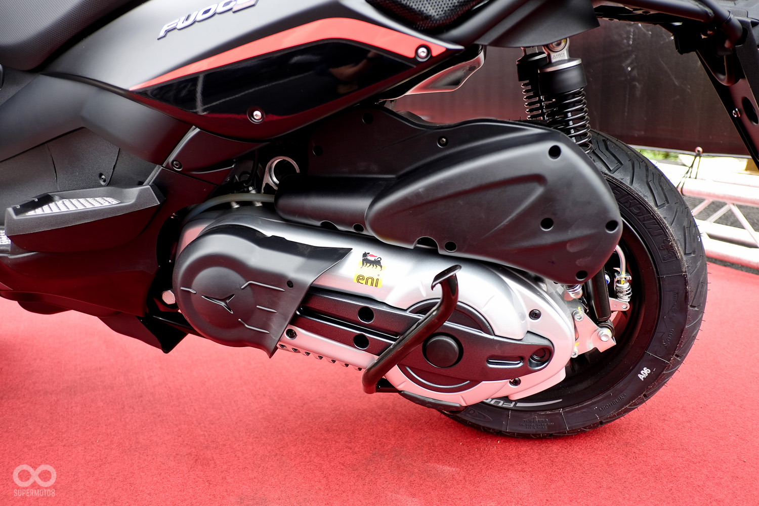 傳動方式使用傳統CVT。雖然需對應40匹馬力,但傳動尺寸控制的剛剛好,不會有磨到外殼的疑慮