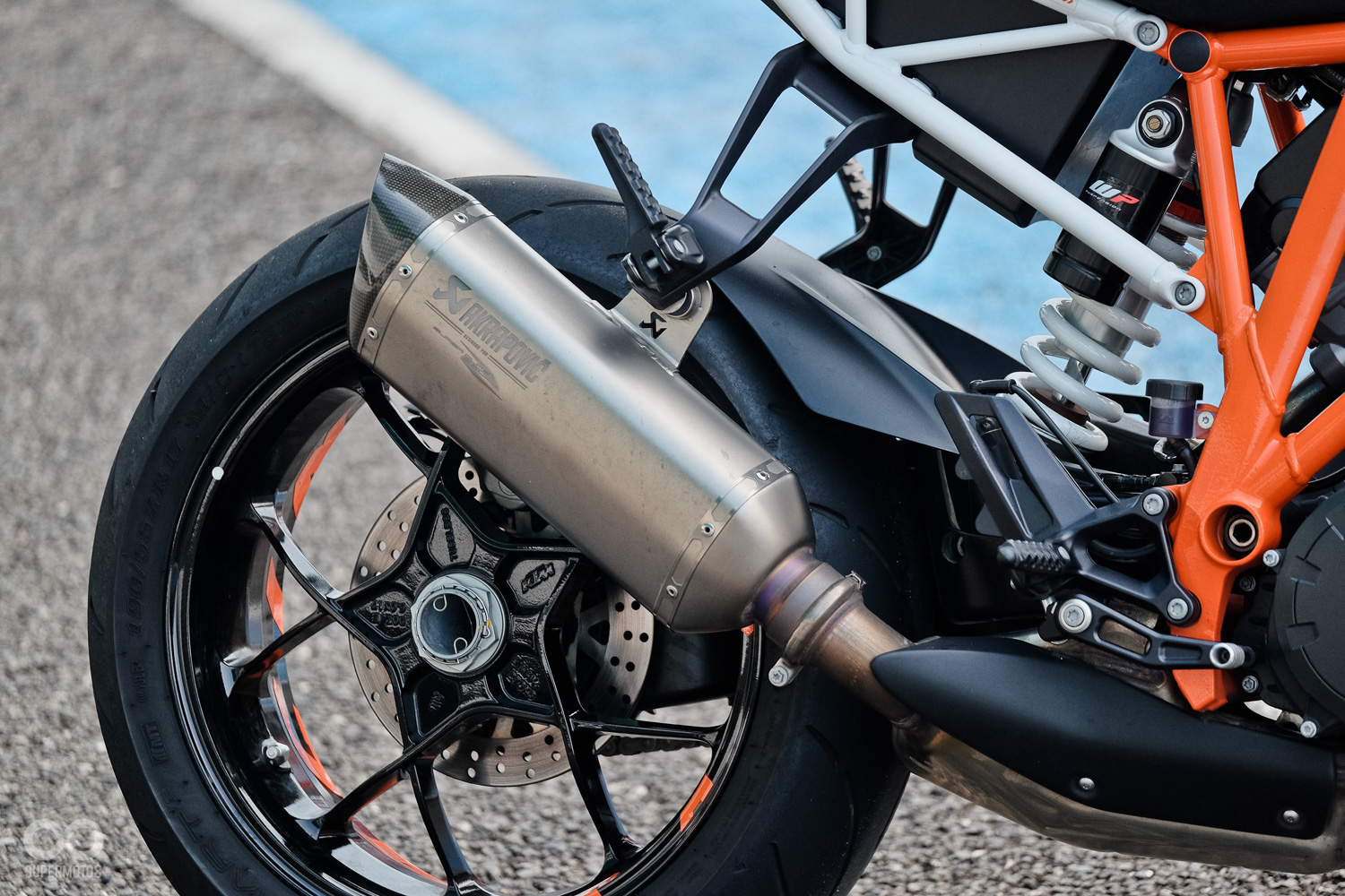 這輛1290 DUKE 已經換裝上蠍子管,高轉擁有更佳的動力延伸性