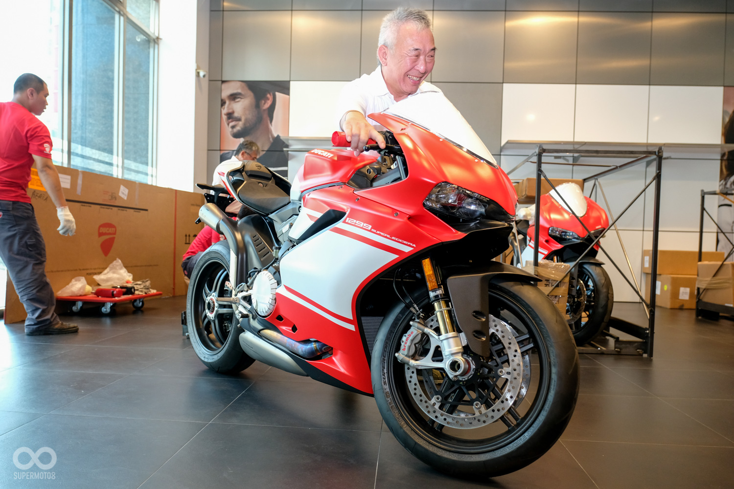 全台灣第一DUCATI 1299 Superleggera正式落地