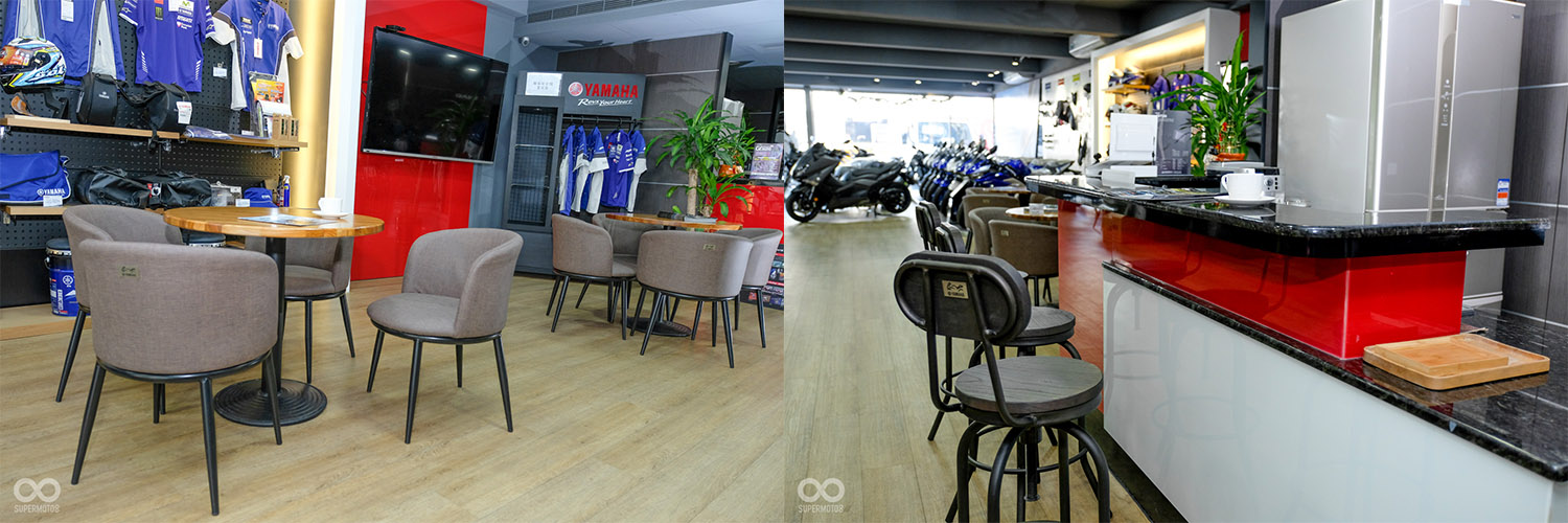 店內空間相當寬敞，除了有電視與雜誌之外，還設有吧檯，提供咖啡與茶水