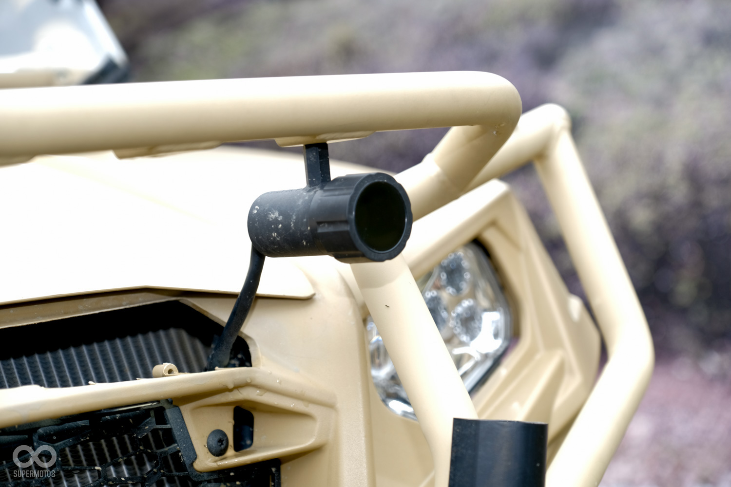 IR紅外線照明,可發射不可見的紅外線光束,搭配夜視鏡便能獲得良好的視野