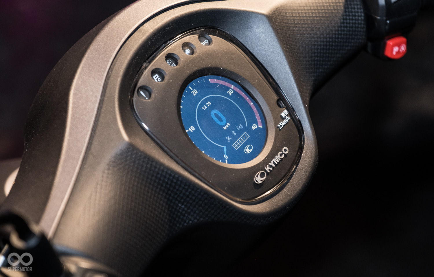 在最高規格的Cozy Premium上同樣搭載了Noodoe智慧車聯網系統