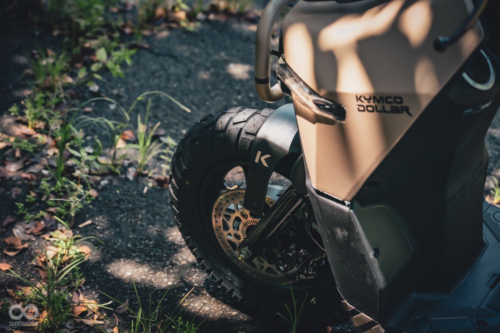 更短的後土除,讓前輪看起來更飽滿