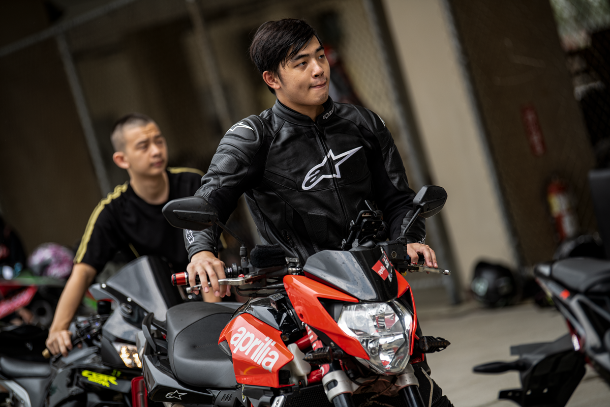 現場排隊等驗車