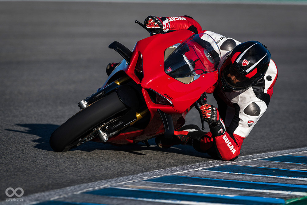 Ducati每年都會例行性的對Panigale V4車系進行更新，以維持車輛在市場中的競爭性