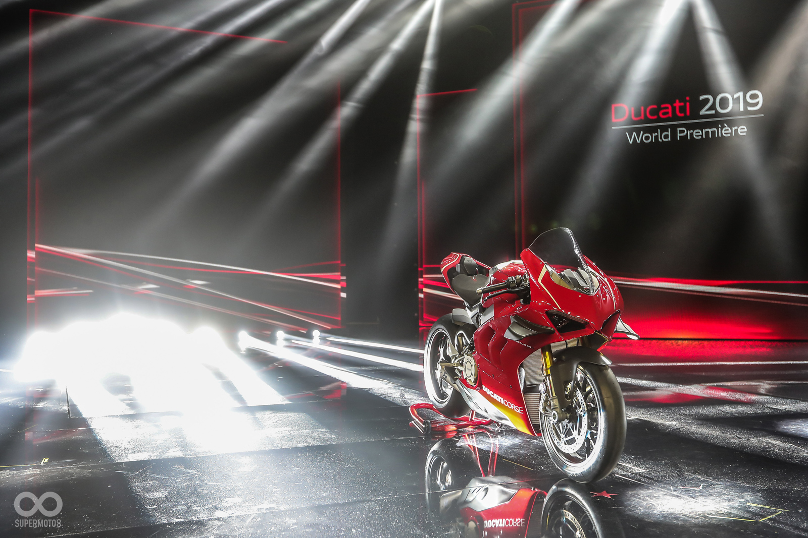 DUCATI V4R在去年米蘭展上登場