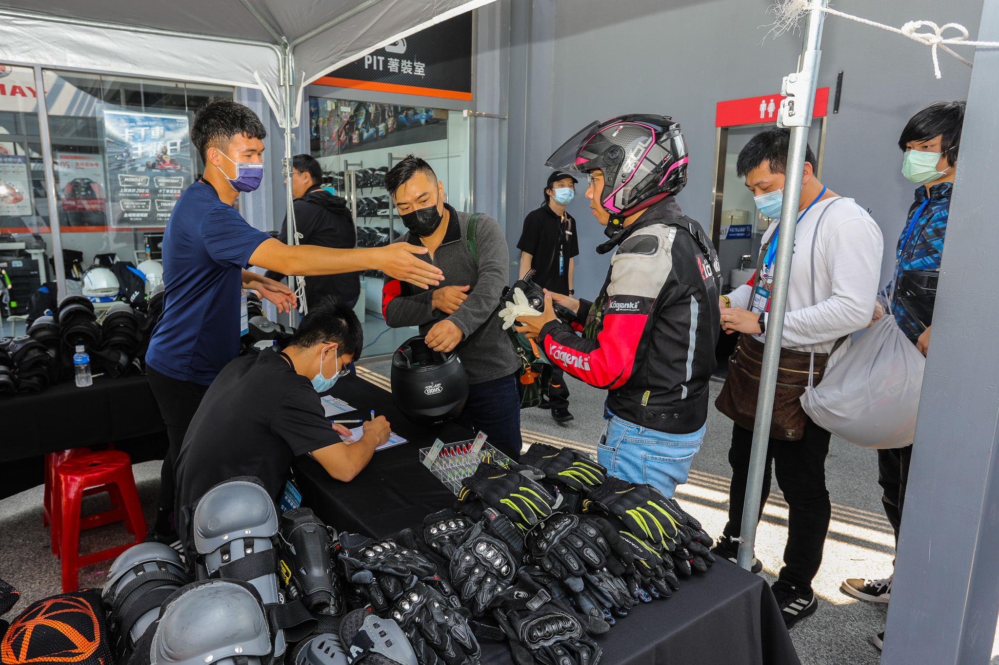 現場備有簡單的人身部品