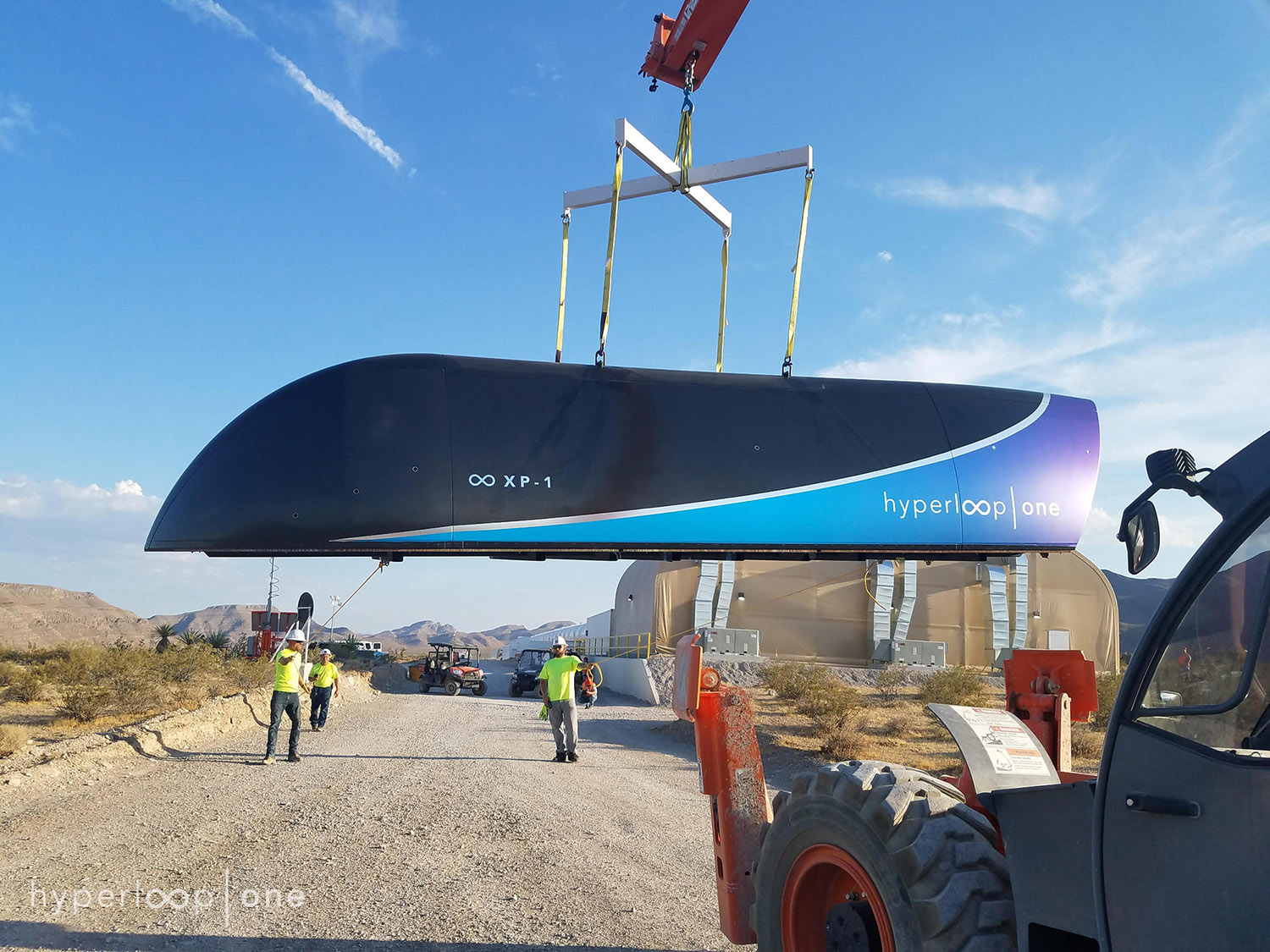 The Boring Company打造的Hyperloop One目前正在測試階段，利用接近真空的隧道讓列車降低阻力，以超高速前進。