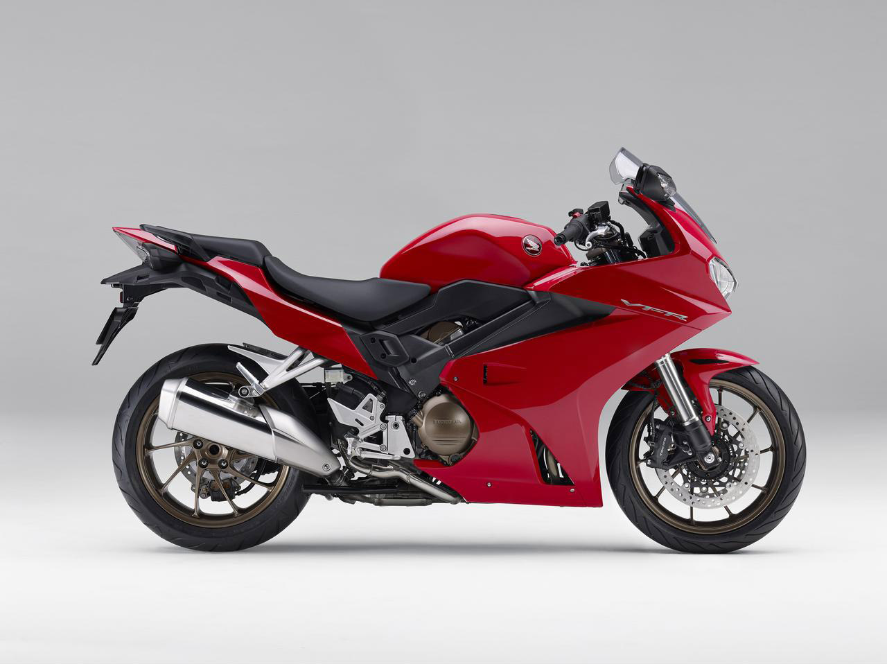 2017 HONDA VFR800F勝利紅配色