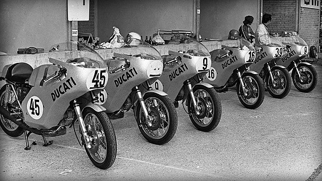 DUCATI 用市售車750GT 改裝而來的賽車,準備參加1972年首屆Imola 200 賽事