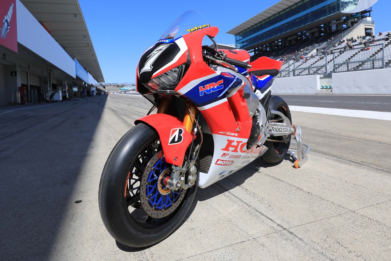 HRC為了鈴鹿八耐打造的特規賽車CBR1000RRW