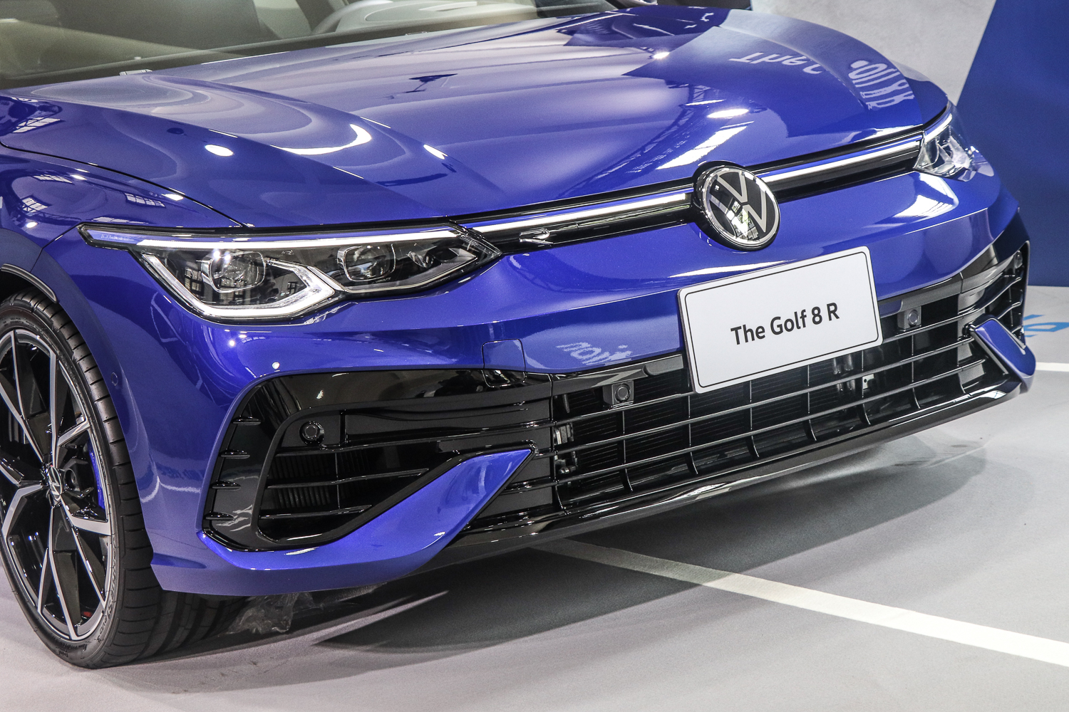 前方大面積的下氣壩有著強烈氣勢。