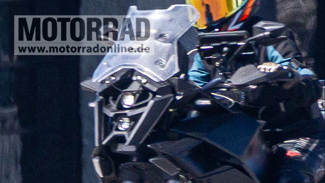 新世代的KTM外骨骼異形頭燈設計