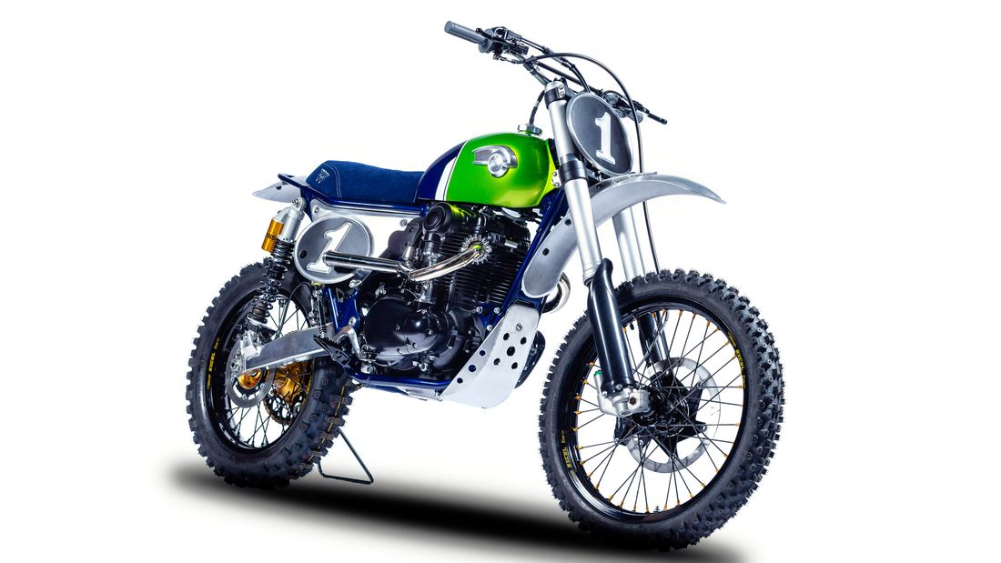 除了引擎和車架沒有改動之外,其餘部分幾乎都是手工訂製品,前叉則使用KLX 450的前懸吊組合