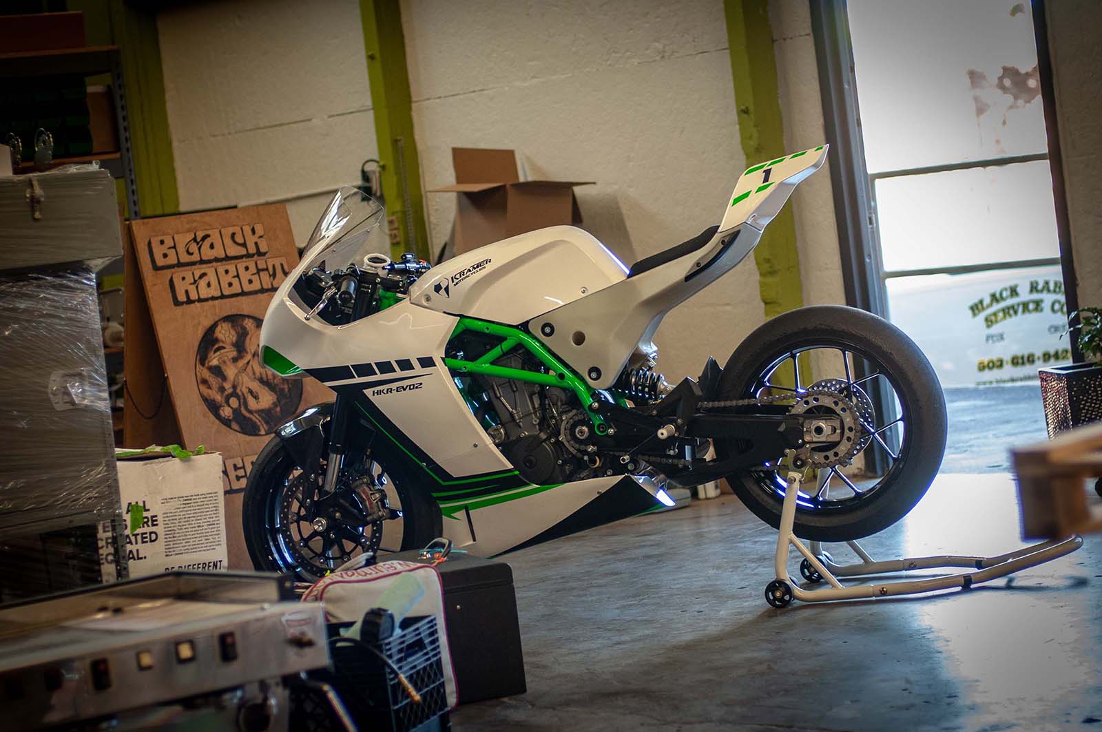 HKR EVO2同樣採用KTM引擎,但配置的是690 DUKE版本