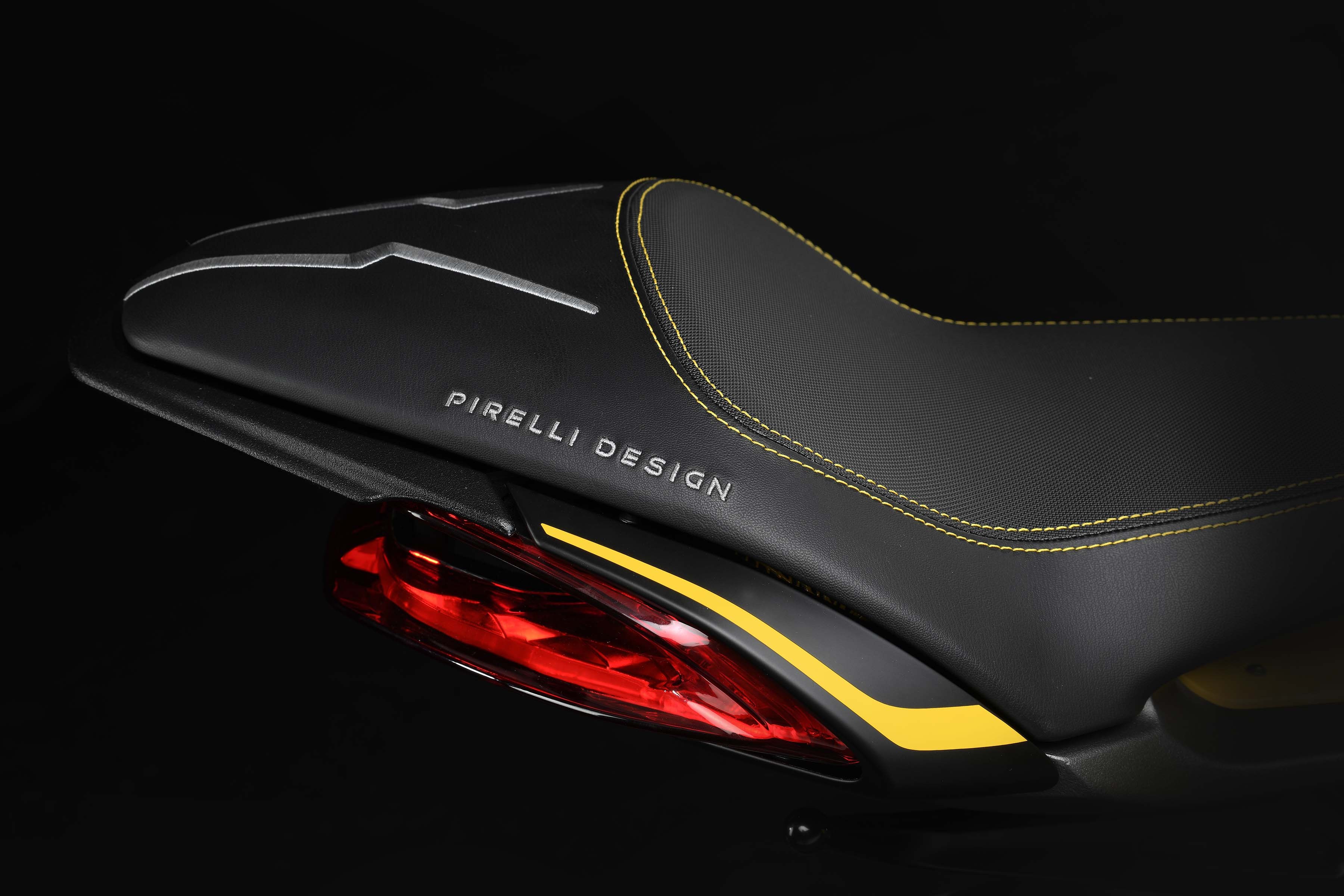 由Pirelli Design團隊設計打造的限量車款真的是相當的特別