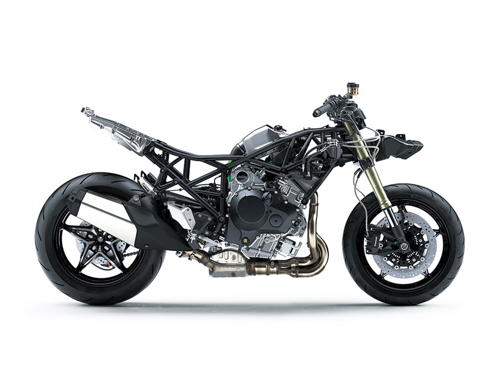 90年代的大砲尾管又再度出現,無非就是為了要符合噪音與排放標準,而講求性能的NINJA H2 SX也免不了要面臨這個問題