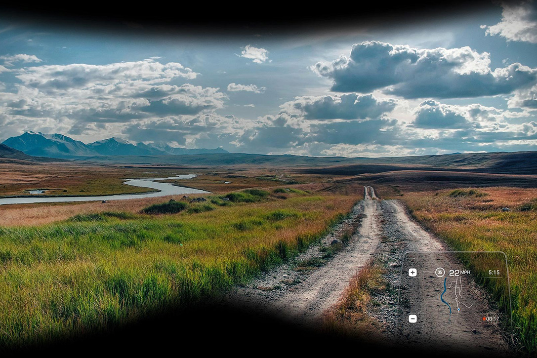 NUVIZ HUD採用強大的四核心處理器,能同步處裡GPS,加速度計,陀螺儀和高度計,並支援藍牙和WLAN連接功能