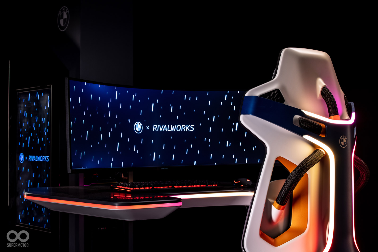 椅背可看到如同生化電影中會出現的管線