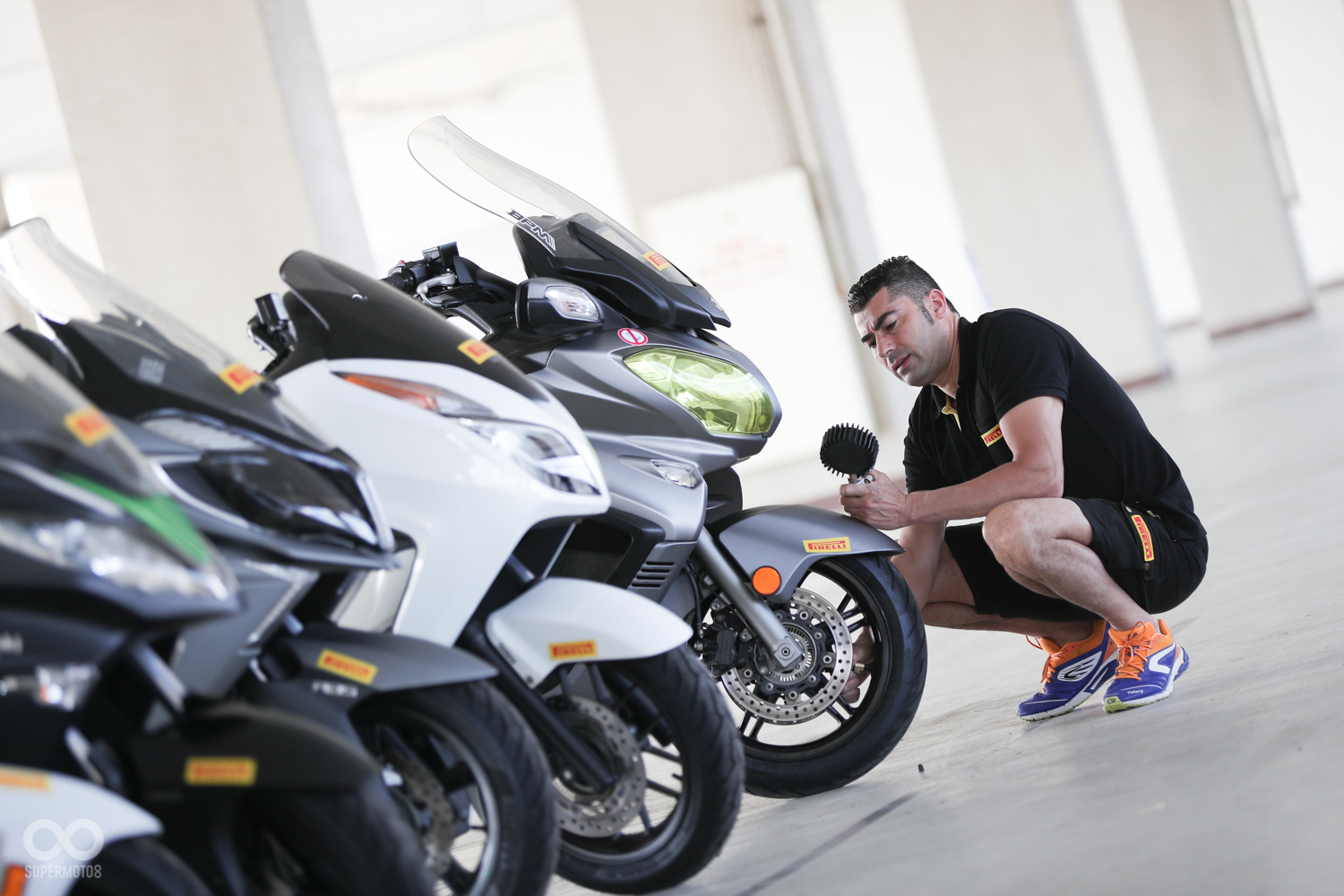 現場的22輛試乘車皆經過完善整備，確保胎壓、煞車、車體都在最適當的狀態