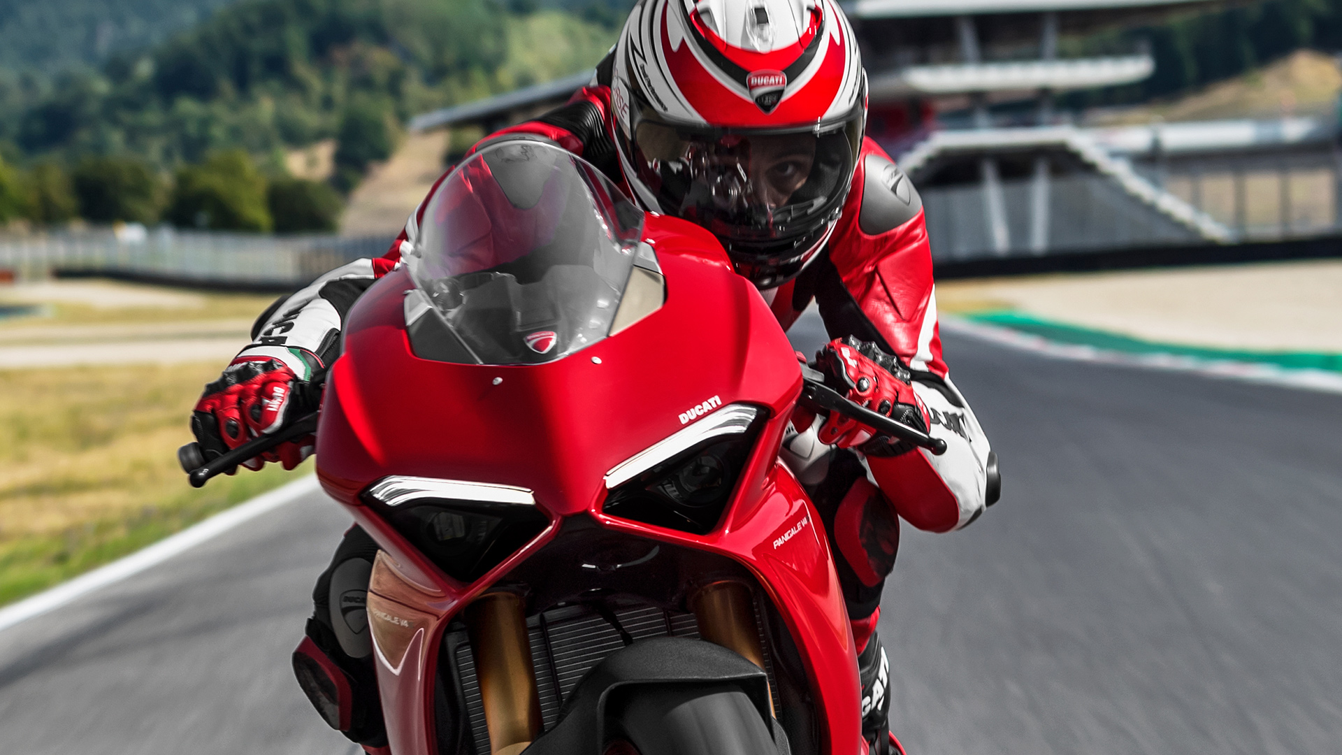 在未來可能因為JEFTA協議而讓DUCATI V4等旗艦猛獸得以更實惠的價格在日本購買