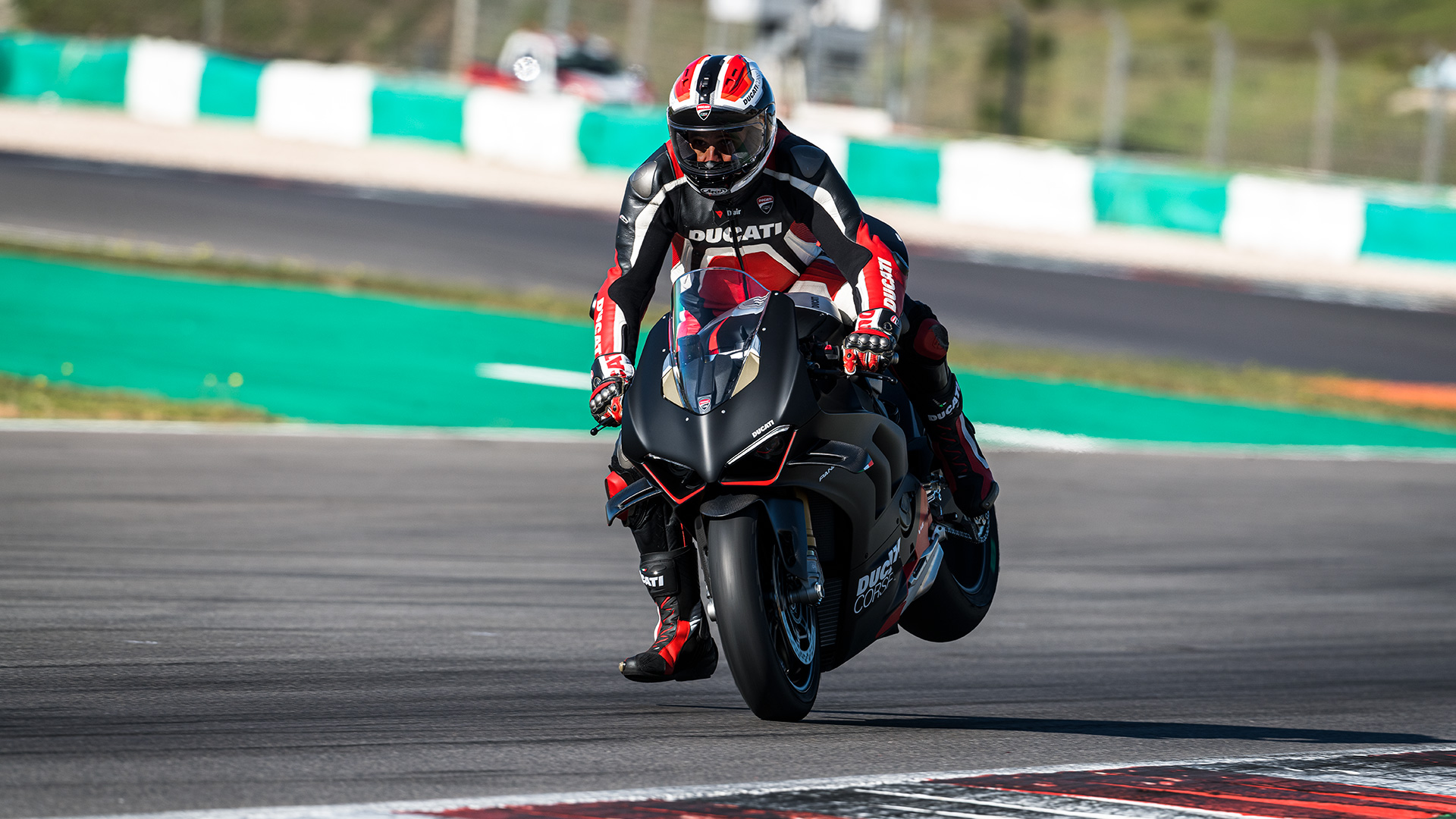 另外V4 SP2還配有Brembo MCS總泵及調節旋鈕供車主依自身需求調整