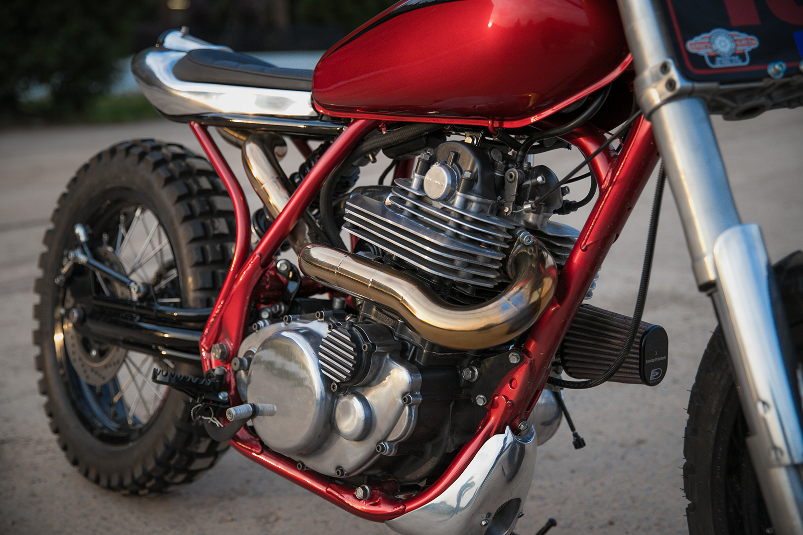 Keeley透過鋁製鰭片焊接的方式來增強整體的肌肉感