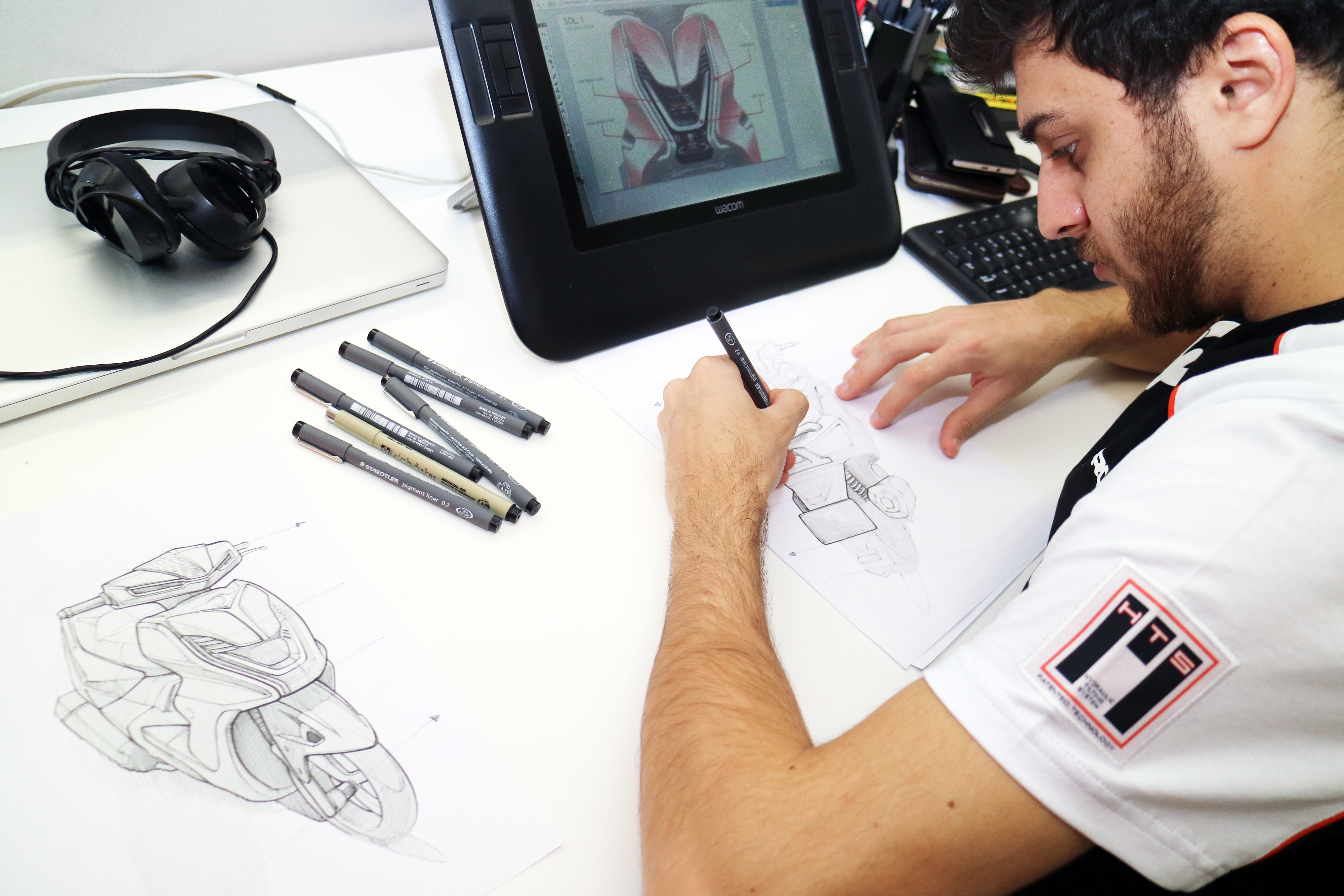 在歐洲設計師的巧手之下,FNX融合了東西方的文化