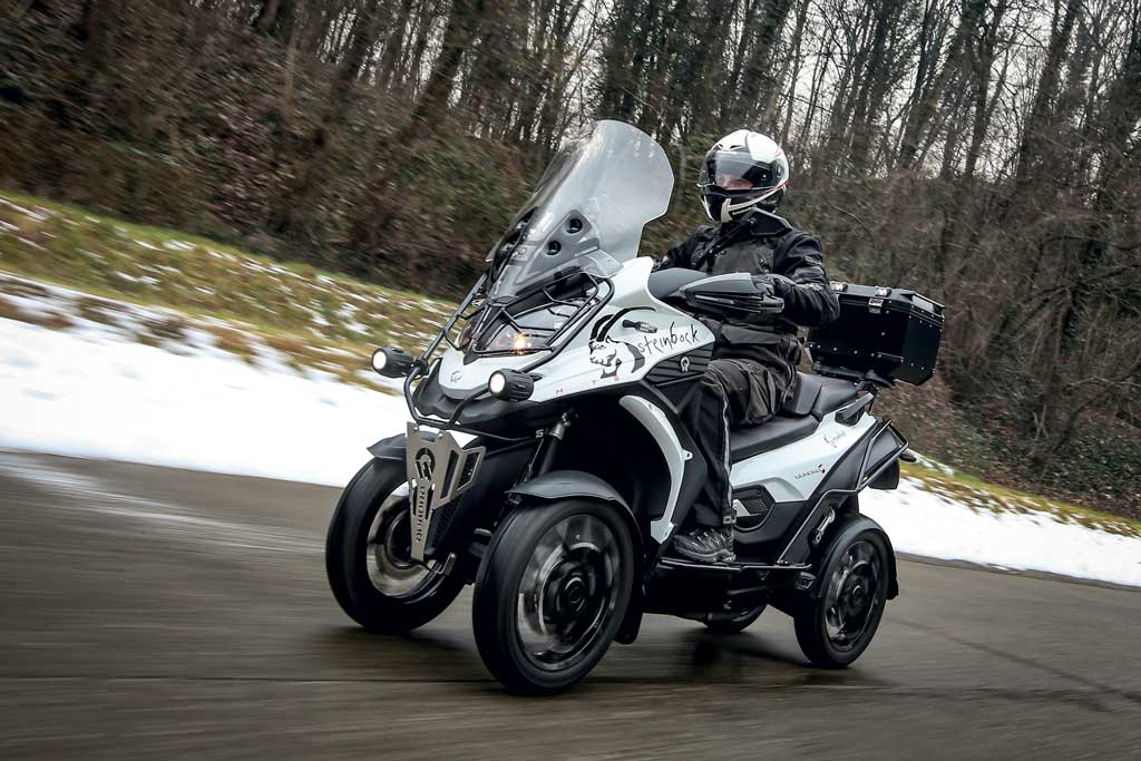 歐洲限定的QUADRO4 STEINBOCK為了應付更嚴峻的環境,車頭、車側與車尾都加裝了保險桿,此外車頭保險桿與大燈護罩為一體設計,並加裝霧燈